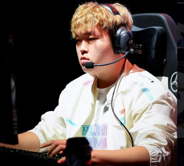 主教练根据 主教练根据